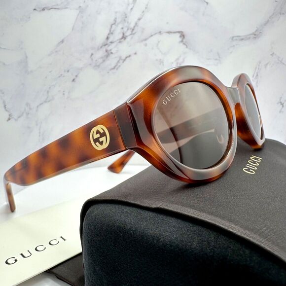 New GUCCI Sunglasses - Picture 16 of 16